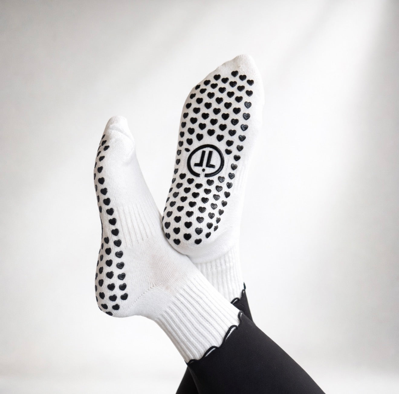 White Heart Frills - Pilates Grip Socks